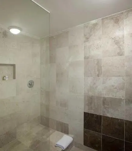 Doubletree By Hilton Mexico City Airport Area Hotel